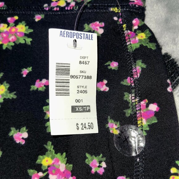 ❄️ XS | Aeropostale | Stretchy & Soft Floral Mini Skirt - Picture 4 of 6